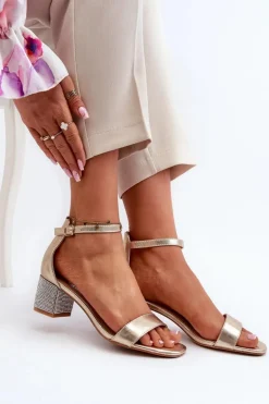 Sandały Damskie Z Eko Skóry Na Zdobionym Obcasie Złote Wiatalia
