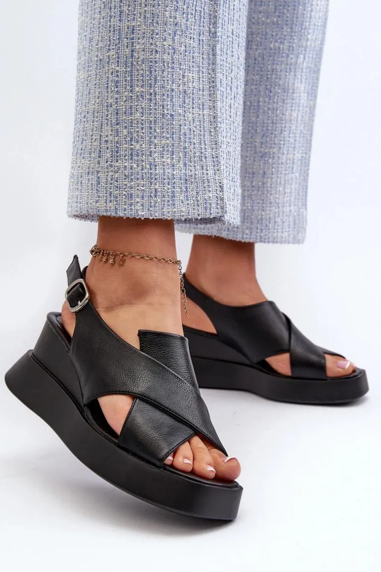 Sandały Damskie Z Eko Skóry Na Platformie I Koturnie Czarne Vaiara