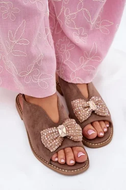 Sandały Damskie Z Kokardą Na Płaskim Obcasie S.Barski KV51-014 Ciemnobeżowe