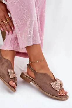 Sandały Damskie Z Kokardą Na Płaskim Obcasie S.Barski KV51-014 Ciemnobeżowe