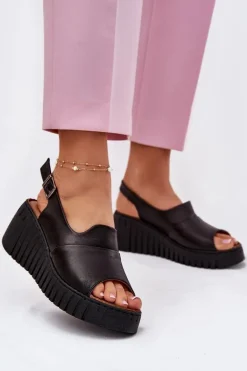 Sandały Damskie Z Naturalnej Skóry Na Koturnie Artiker 54C0791 Czarne