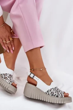 Sandały Damskie Z Naturalnej Skóry Na Koturnie Artiker 56C0958 Białe