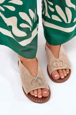 Sandały Damskie Z Ozdobą Na Płaskim Obcasie Eko Zamszowe Beżowe Ralisses