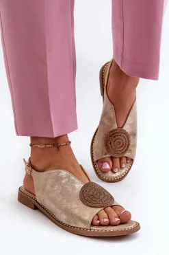 Sandały Damskie Z Ozdobą Na Płaskim Obcasie S.Barski KV24-057 Złote