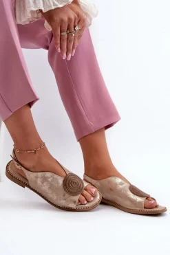 Sandały Damskie Z Ozdobą Na Płaskim Obcasie S.Barski KV24-057 Złote