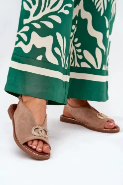 Sandały Damskie Z Ozdobą Na Płaskim Obcasie Eko Zamszowe Ciemnobeżowe Ralisses