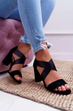 Sandały Damskie Zamszowe Wsuwane Czarne Varina