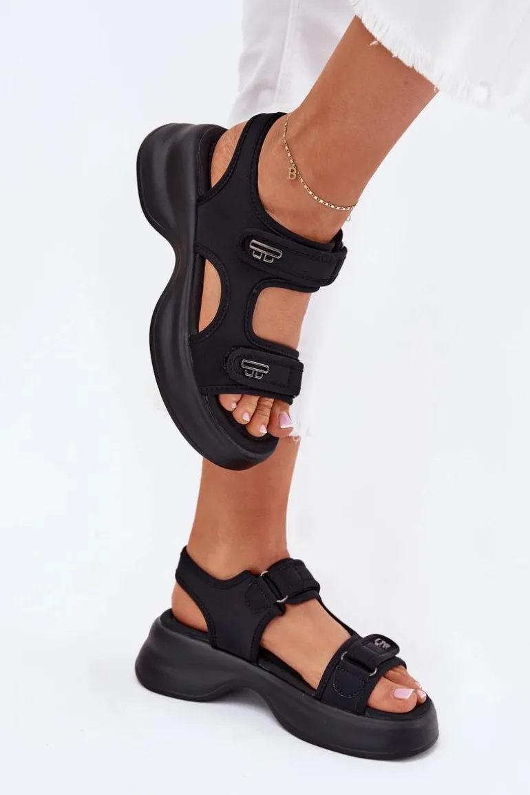 Sandały Damskie Ze Złotymi Detalami Czarne Luvira