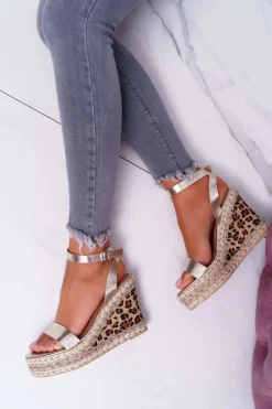 Sandały Na Koturnie Lu Boo Złote