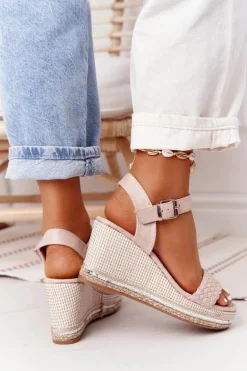 Sandały Na Koturnie Z Cekinami Beżowe Scilla