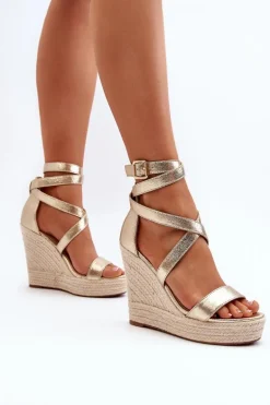 Sandały Na Koturnie Z Plecionką Złote Salthe