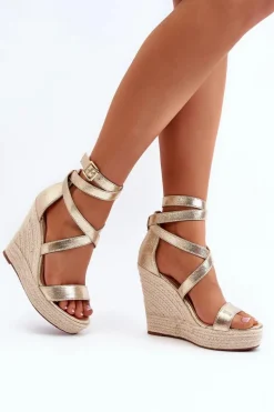 Sandały Na Koturnie Z Plecionką Złote Salthe