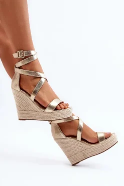 Sandały Na Koturnie Z Plecionką Złote Salthe