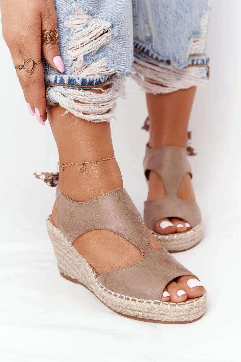 Sandały Na Koturnie Z Plecionką Beżowe Mykonos