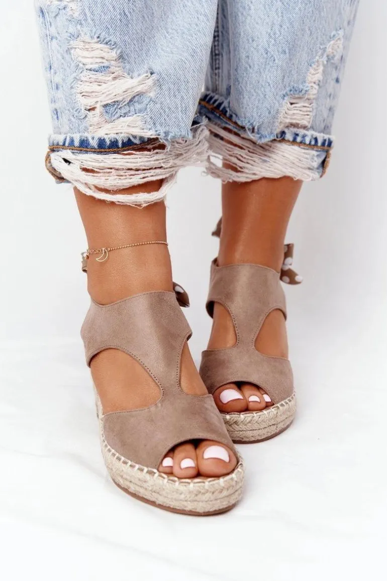 Sandały Na Koturnie Z Plecionką Beżowe Mykonos