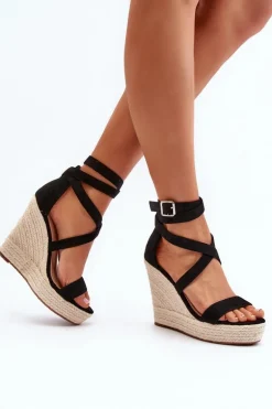 Sandały Na Koturnie Z Plecionką Czarne Salthe