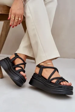 Sandały Na Masywnej Platformie Z Przeplatającymi Się Paskami Czarne Lanathea