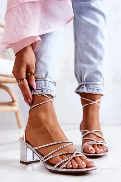 Sandały Na Obcasie Wiązane Srebrne Meghan