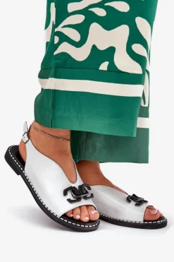 Sandały Na Płaskim Obcasie Z Ozdobą Eko Skóra Srebrne Tillireta