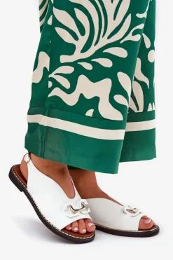 Sandały Na Płaskim Obcasie Z Ozdobą Eko Skóra Białe Tillireta