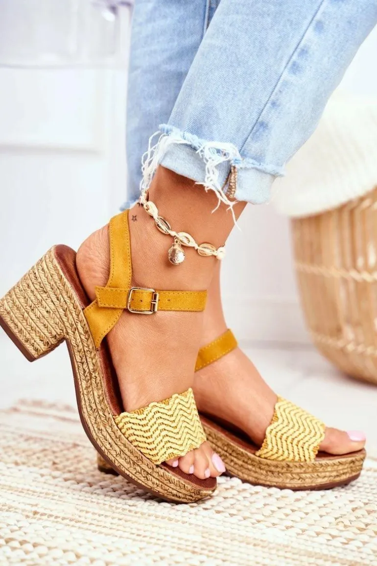Sandały Na Plecionej Platformie Żółte Fobi