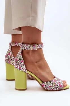 Sandały Na Słupku W Kwiaty Żółte Vitamella