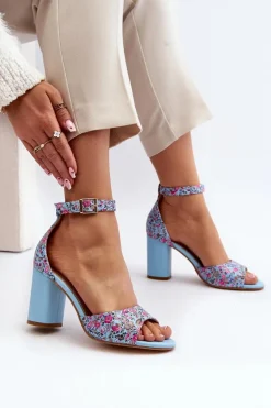 Sandały Na Słupku W Kwiaty Niebieskie Vitamella