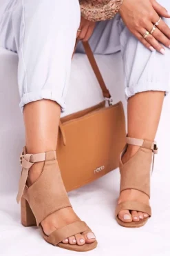 Sandały Na Słupku Z Cholewką Vinceza 20-17054 Beżowe