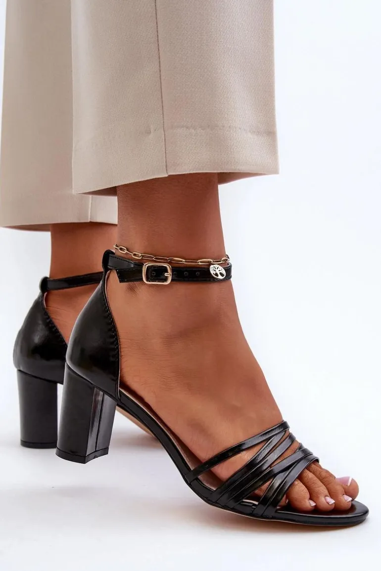 Sandały Na Słupku Z Paseczkami Czarne Enitia