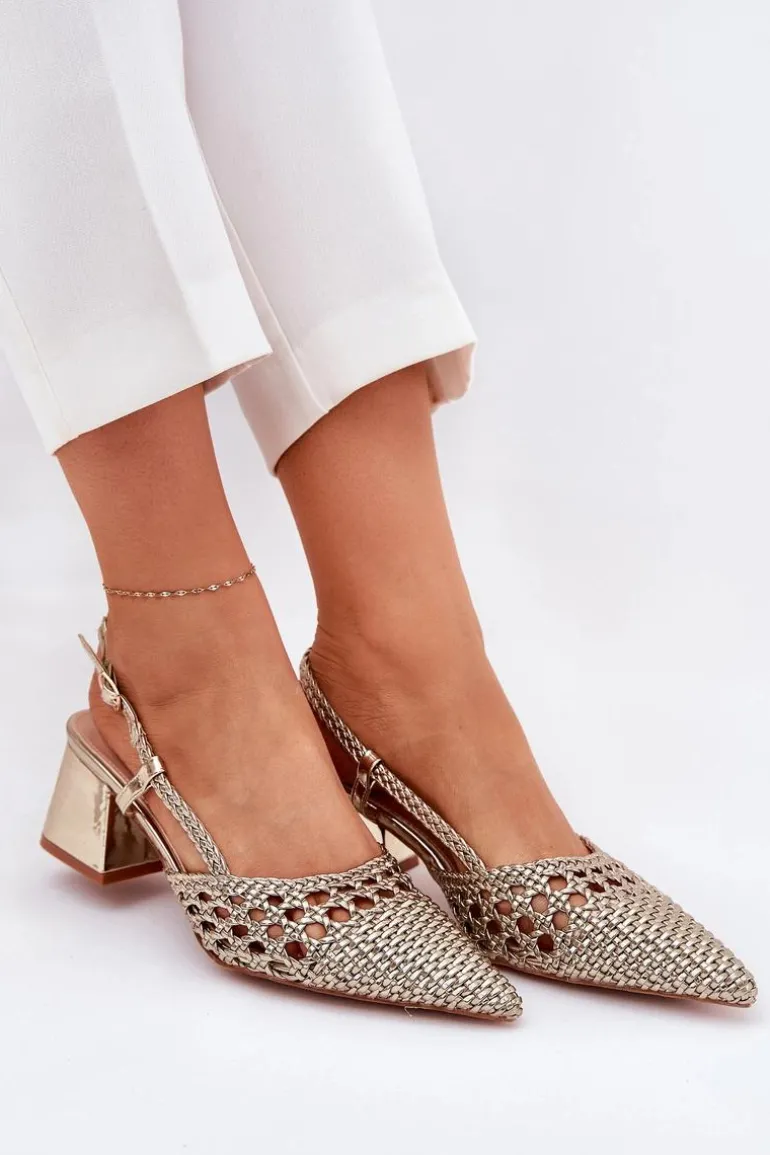 Sandały Na Słupku Z Plecionką I Szpiczastymi Noskami Złote Resterri