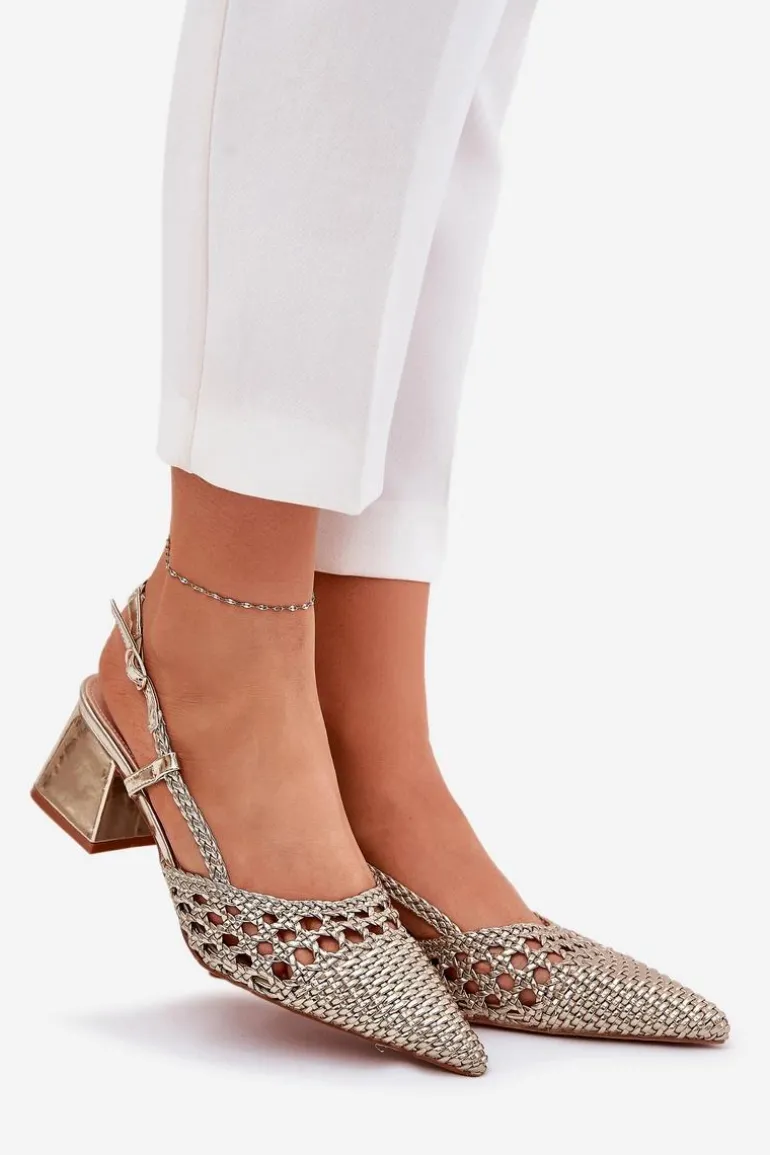 Sandały Na Słupku Z Plecionką I Szpiczastymi Noskami Złote Resterri