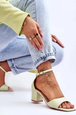 Sandały Skórzane Na Niskim Obcasie Jasnozielone Whitney