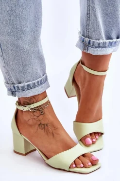 Sandały Skórzane Na Niskim Obcasie Jasnozielone Whitney