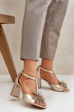 Sandały Skórzane Na Słupku Z Ozdobą Laura Messi 2758 Złote