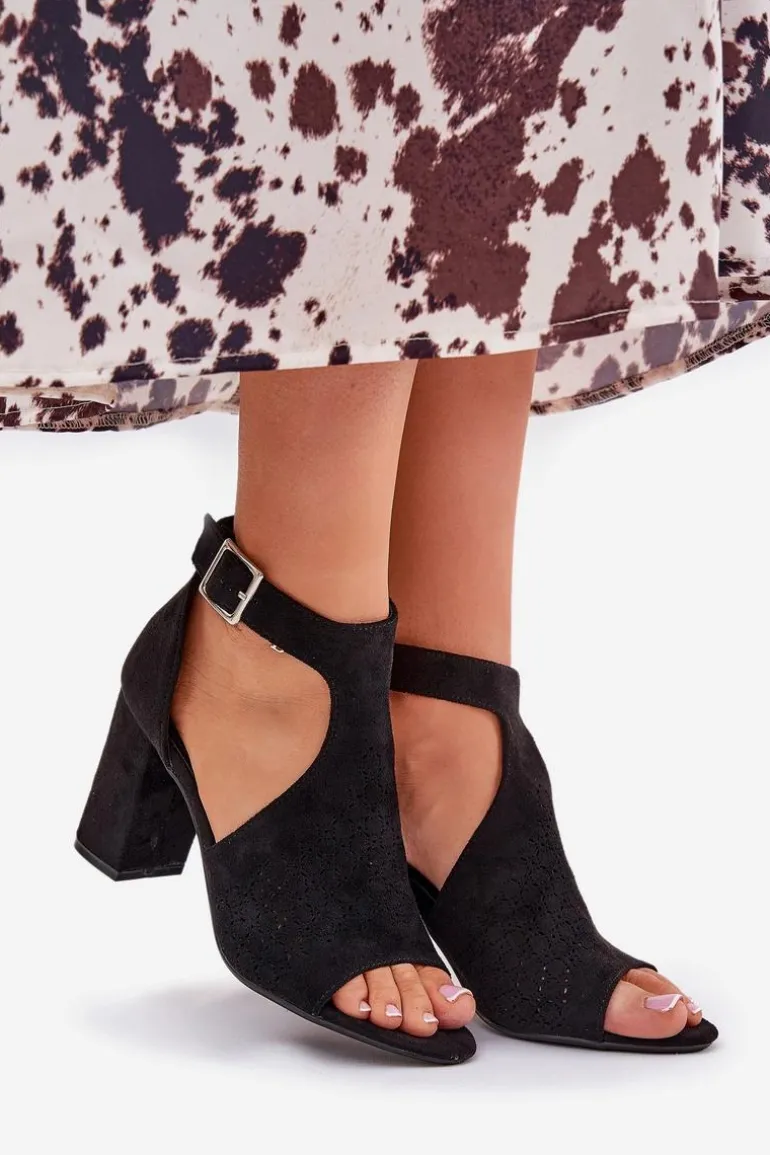 Sandały Z Ażurowym Wzorem Na Słupku Eko Zamszowe Czarne Helori