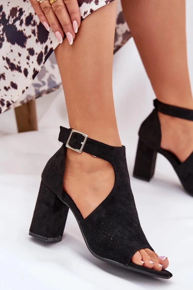 Sandały Z Ażurowym Wzorem Na Słupku Eko Zamszowe Czarne Helori