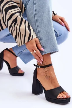 Satynowe Sandałki Na Masywnym Obcasie Czarne Eternity