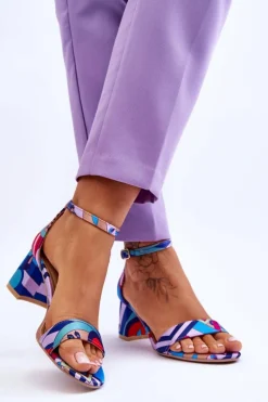Satynowe Sandały Na Niskim Obcasie We Wzory Fioletowo-Niebieskie Quincy