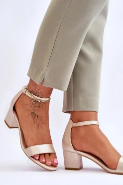 Satynowe Sandały Na Niskim Obcasie Beżowe Juliet