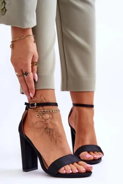 Satynowe Sandały Na Obcasie Czarne Linsy