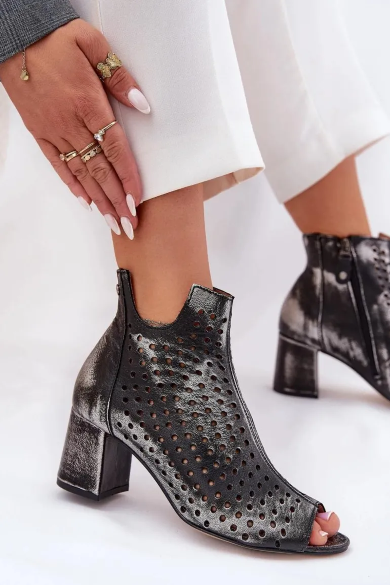 Skórzane Ażurowe Botki Maciejka 05420-01 Czarne