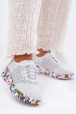 Skórzane Ażurowe Półbuty Damskie Na Koturnie Motyle Artiker 56C1618 Białe