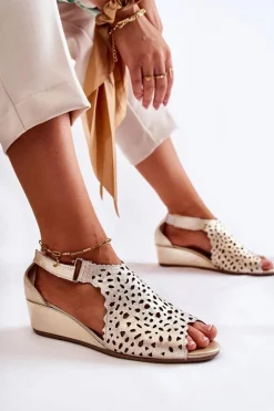 Skórzane Ażurowe Sandały Na Koturnie Złote Sellena