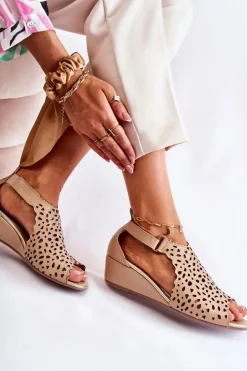 Skórzane Ażurowe Sandały Na Koturnie Beżowe Sellena