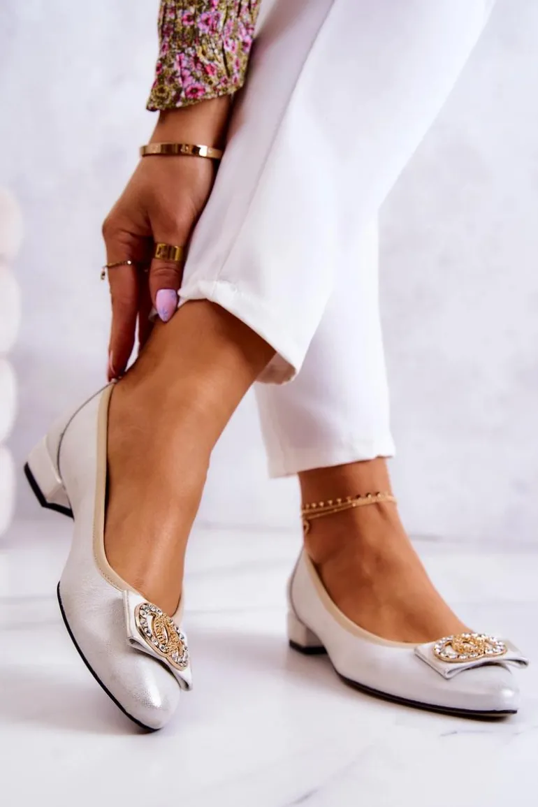 Skórzane Baleriny Z Ozdobą Biało-Złote Joliet