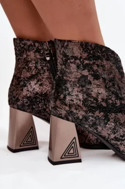 Skórzane Botki Damskie Na Słupku D&A CR52-679 Czarne