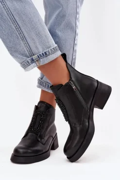 Skórzane Botki Damskie Na Klocku Z Ozdobą D&A JC52-869 Czarne