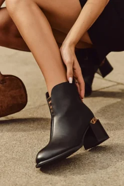 Skórzane Botki Damskie Na Słupku Vinceza 66811 Czarne