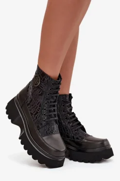 Skórzane Botki Damskie Na Platformie Z Napisami I Ozdobnym Detalem Artiker 57C2273 Czarne