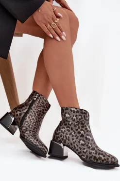 Skórzane Botki Damskie Na Klocku Ocieplane Panterka D&A CR52-622 Czarno-Złote